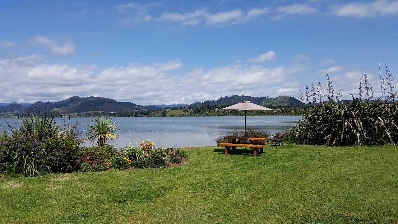 Athenree Waterside Accommodation Exterior foto